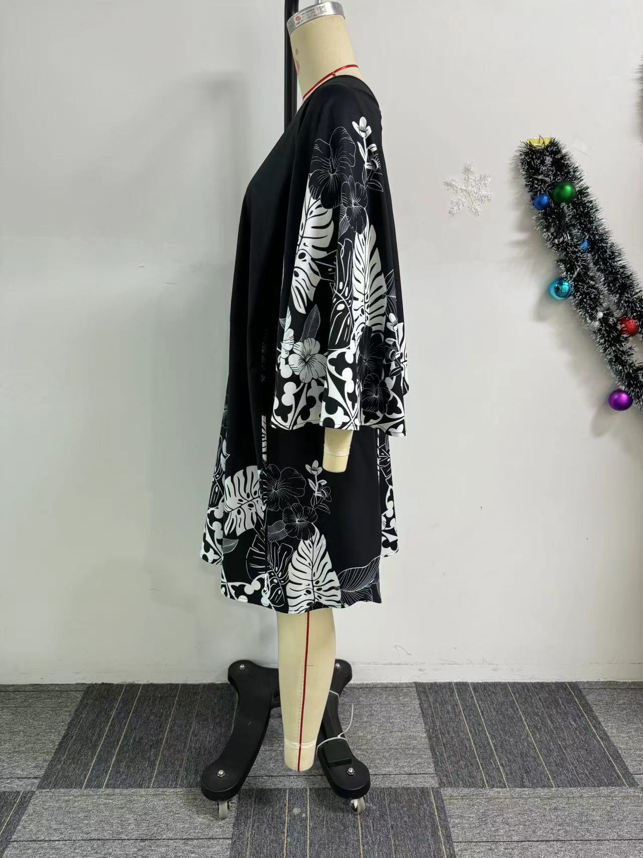 Casual fashion printing Lace-Up v-neck long sleeve dress 8