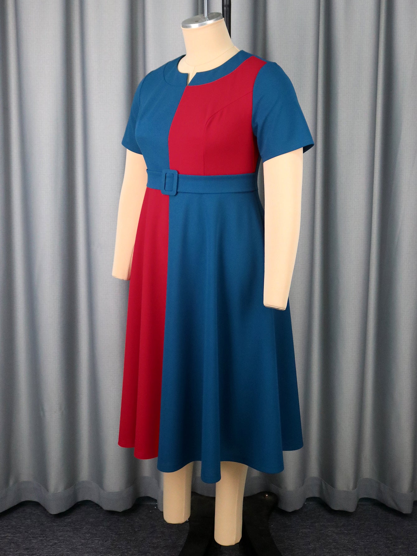 Plus-Size Women Contrast Short-Sleeved Round Neck Belt Elegant Party Dress 6