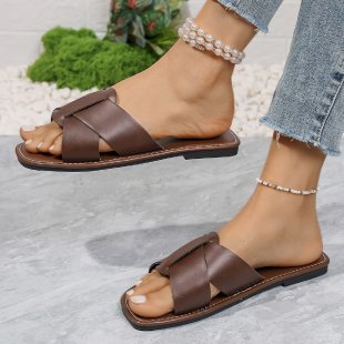 Summer Plus Size women's fashionable leather flip flops outdoor wear flat slippers 4