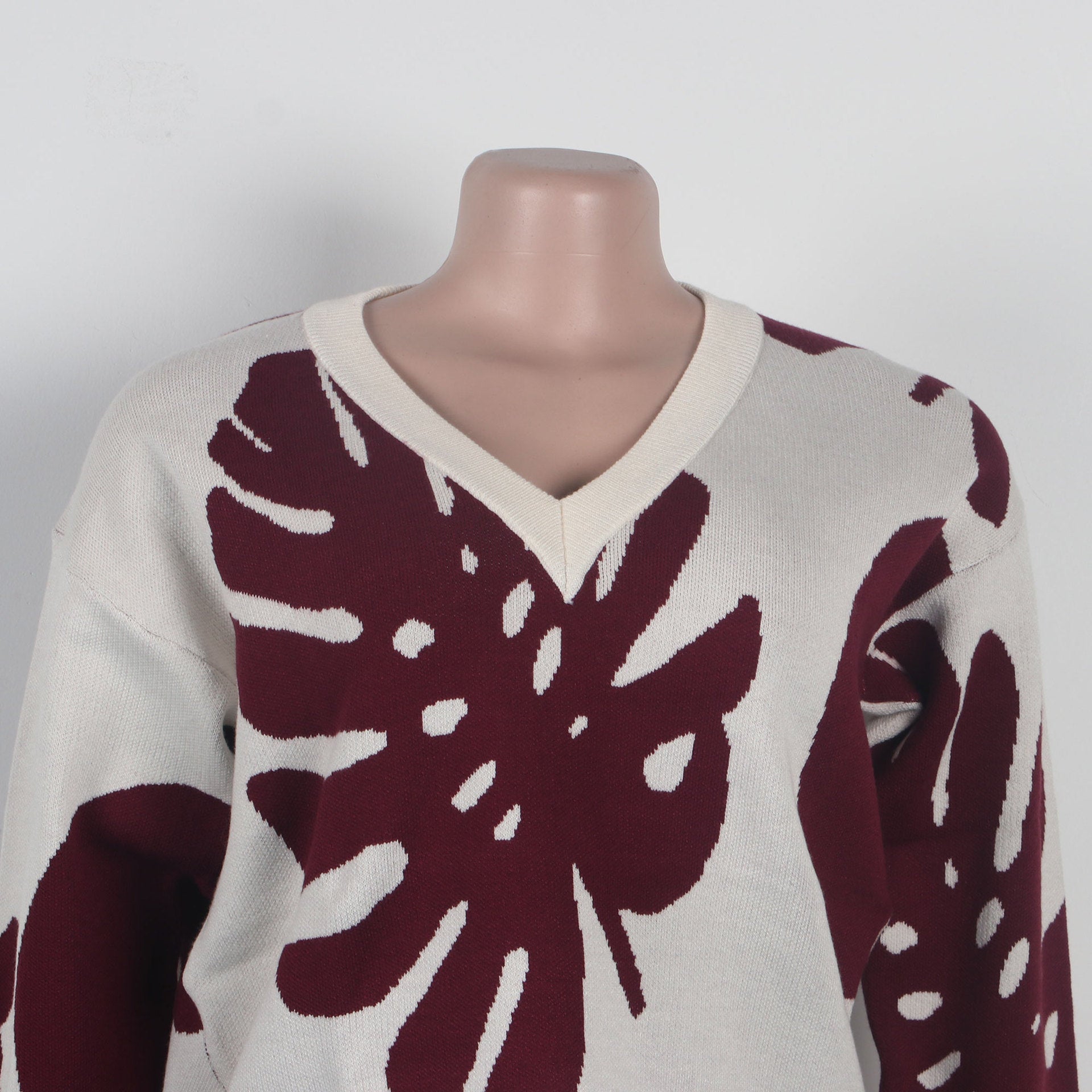 Sexy Leaf V-Neck Pullover Long-Sleeved Sweater Two-Piece Set 32