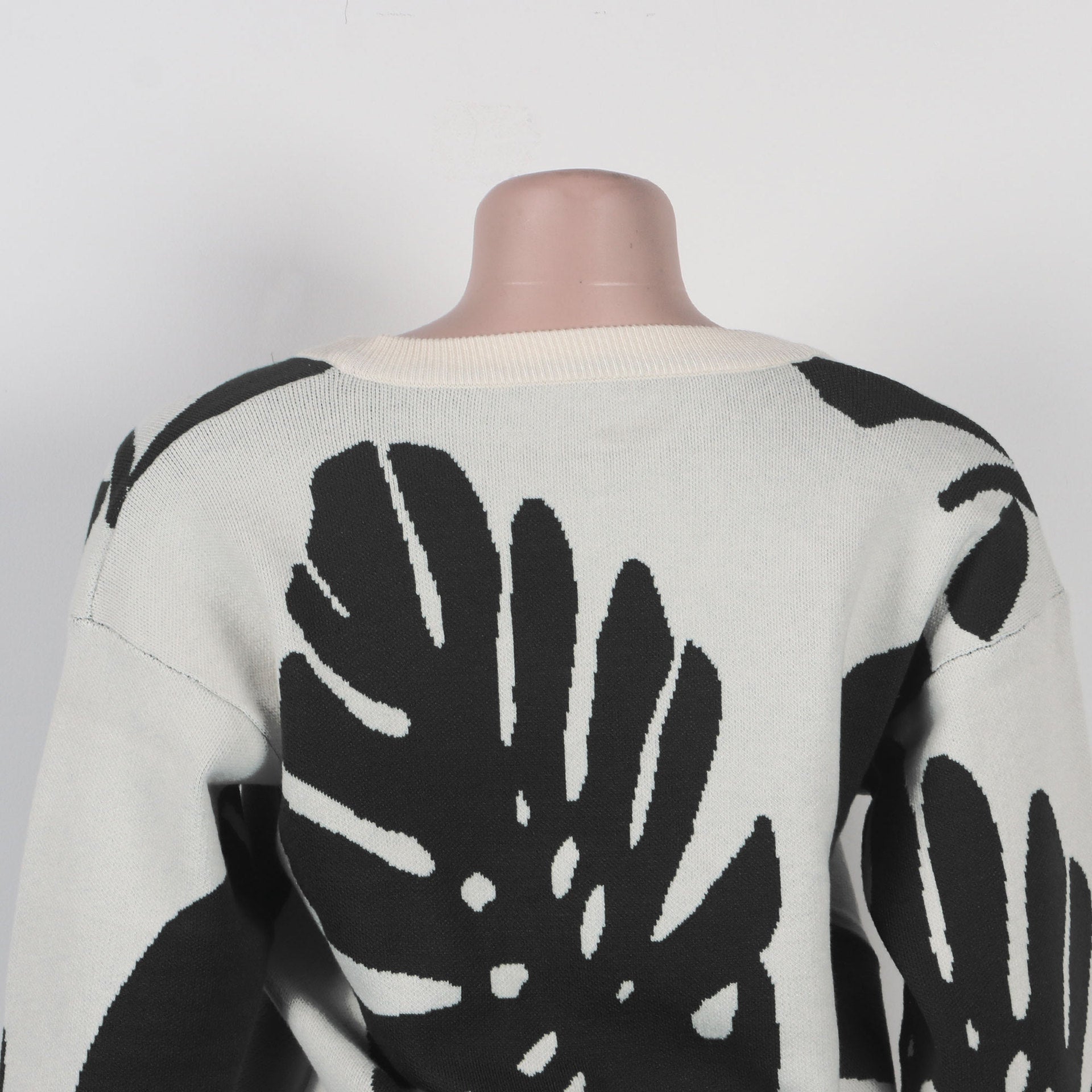 Sexy Leaf V-Neck Pullover Long-Sleeved Sweater Two-Piece Set 43