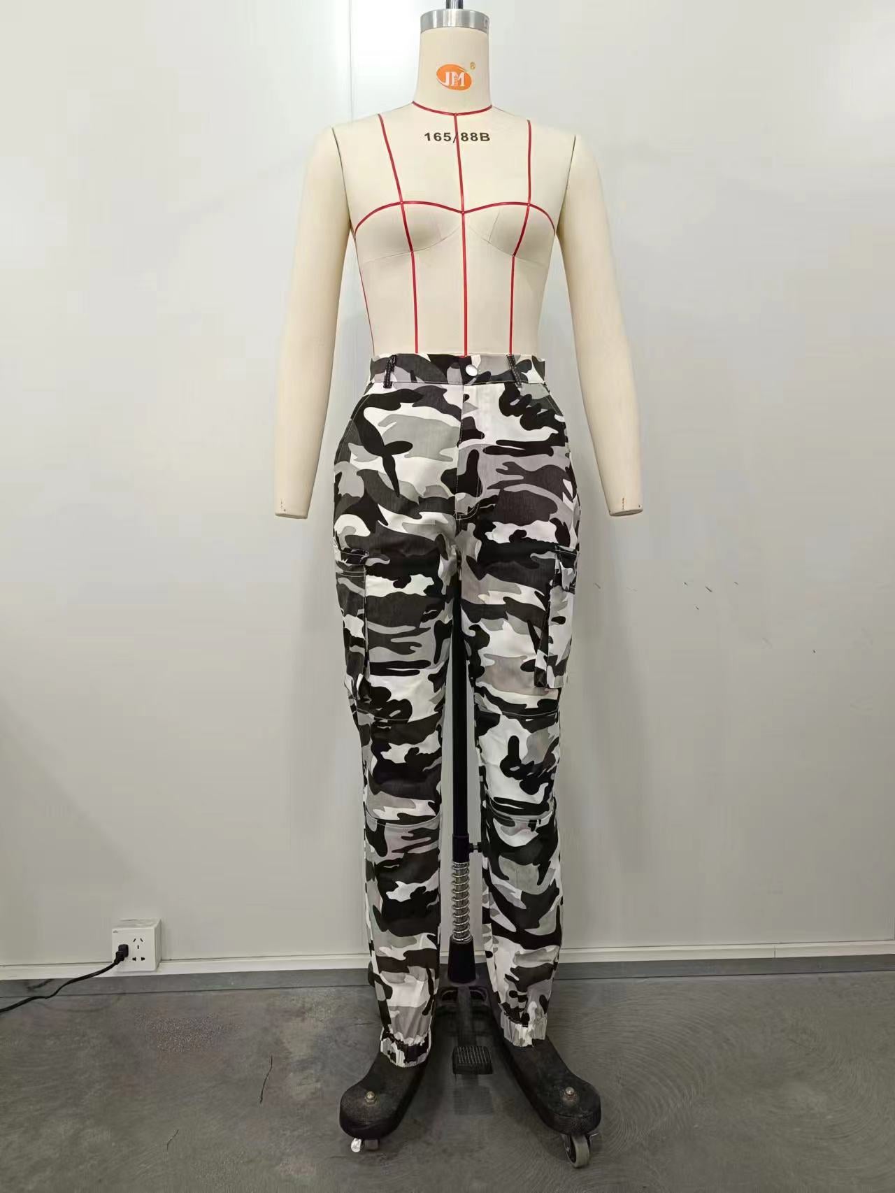 Women camouflage print trousers 19