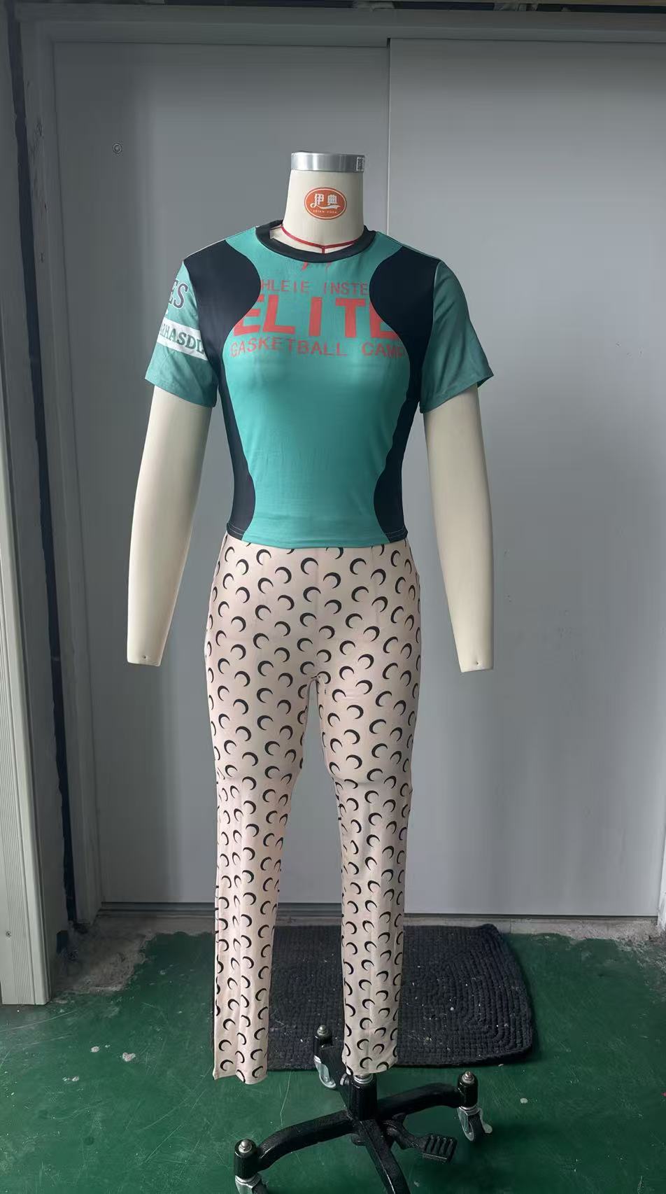 Women Trendy Moon Print Sexy Top and Pants Two-Piece Set 7