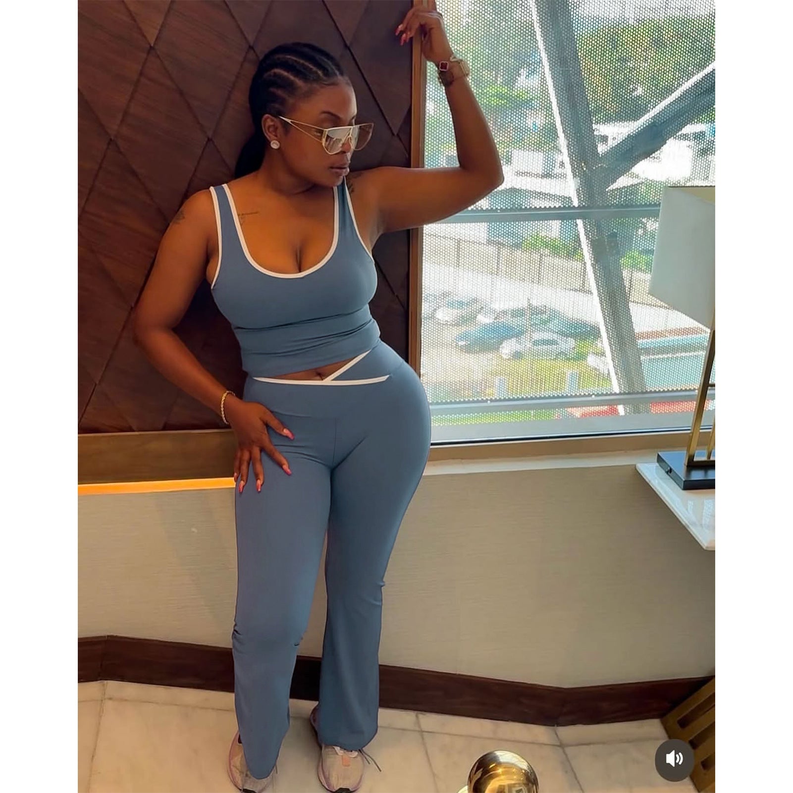 Women Yoga Contrast Color Cross Bell Bottom Pants Two-piece Set 16