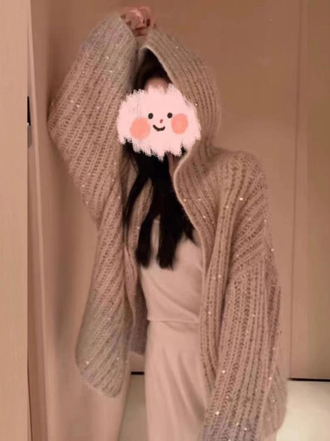 Women sequined V-neck sweater 9