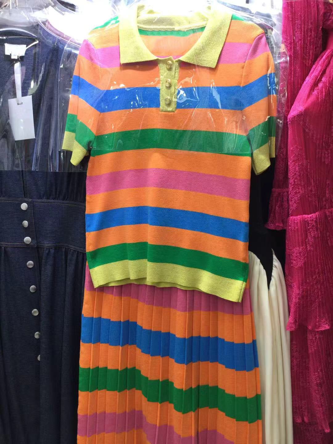 Women Spring and Autumn Rainbow Striped Short Sleeve Top + Pleated Skirt Two-piece Set 4