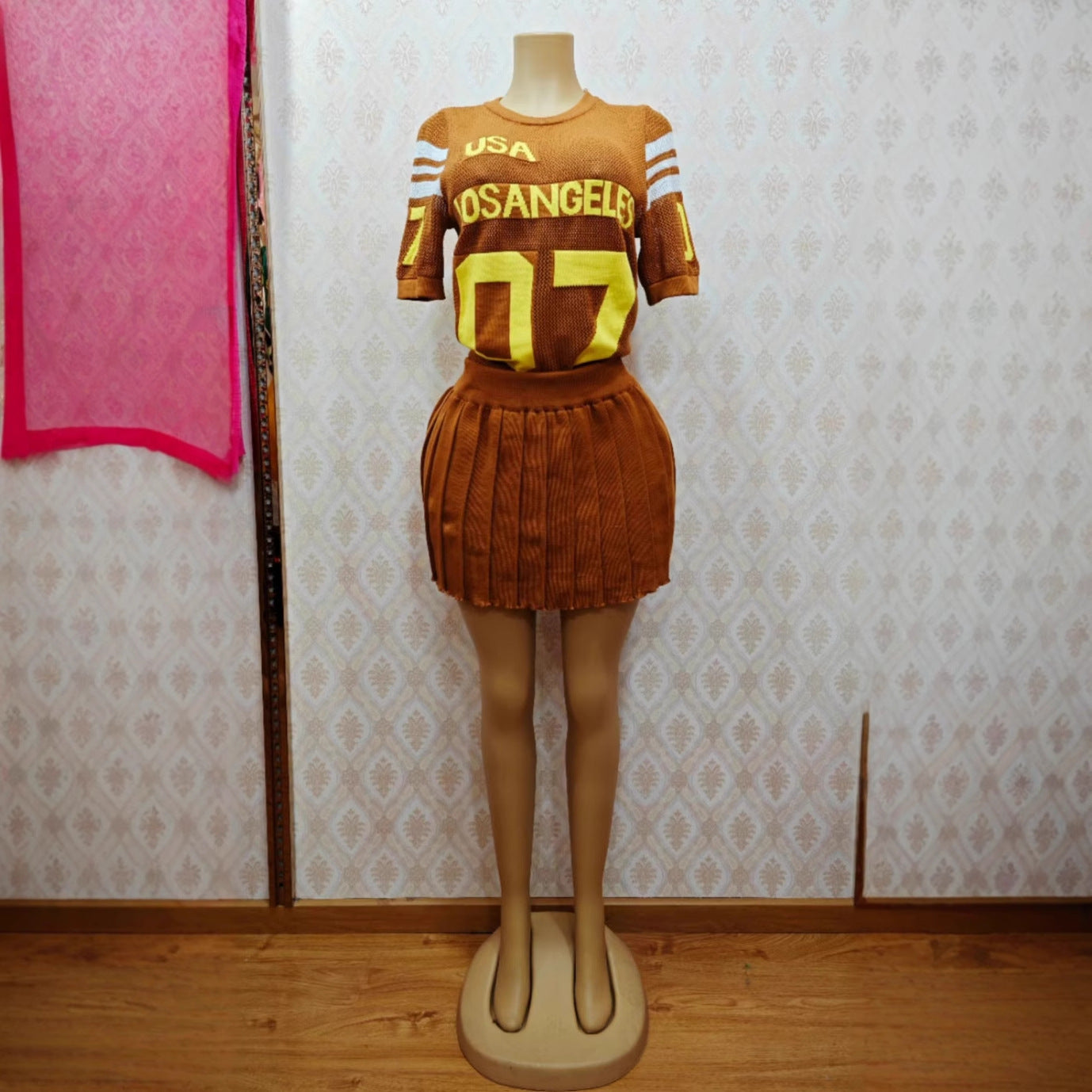 Women’s Summer Fashion Casual Short-Sleeve Knitted pleated Skirt Two-Piece Set