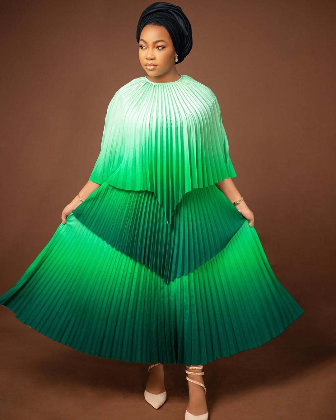 Plus Size women's clothing Slim Fit two-piece pleated gradient top pleated long skirt