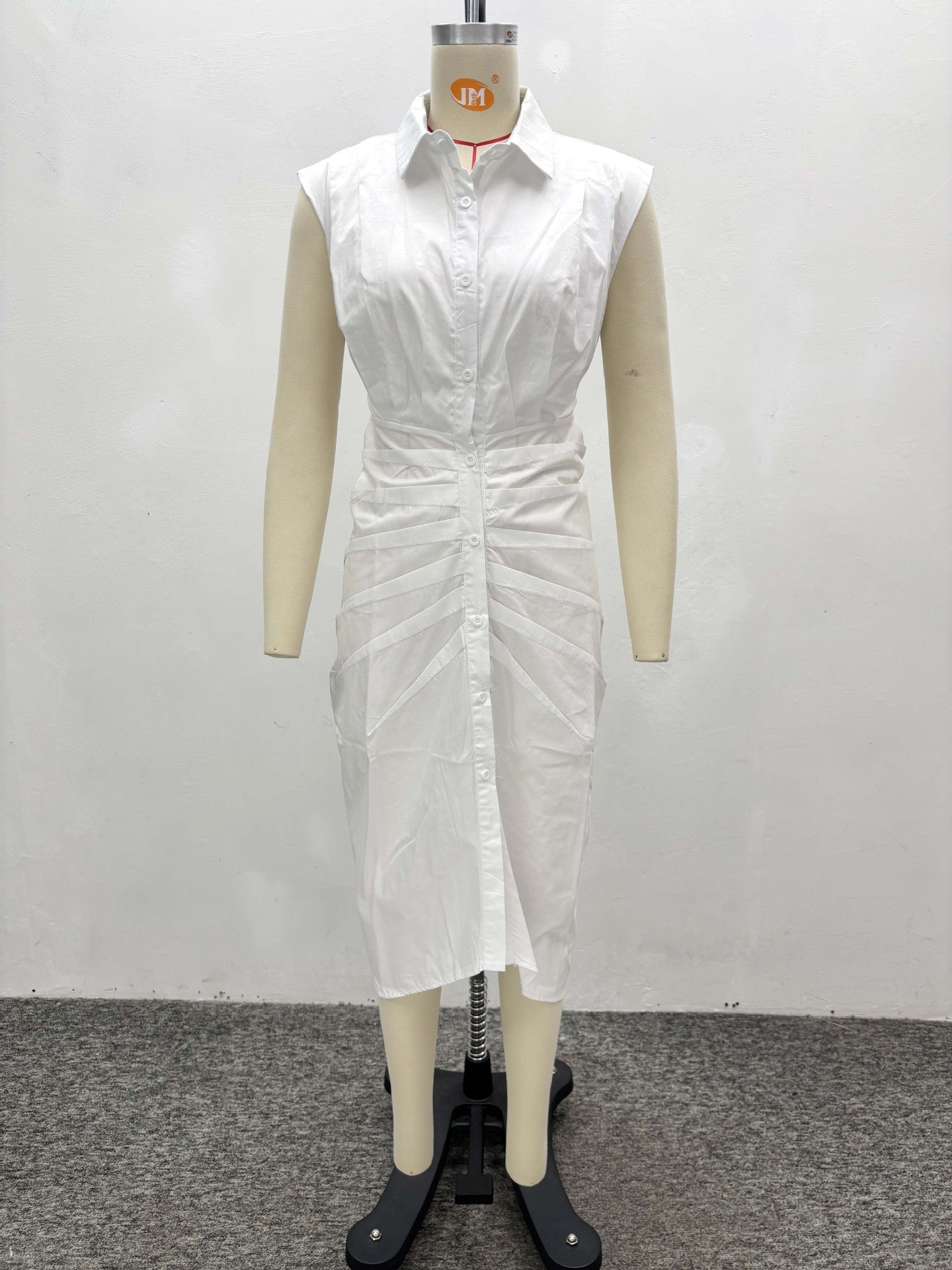 African Women scheming pleated sleeveless single-breasted maxi dress 9