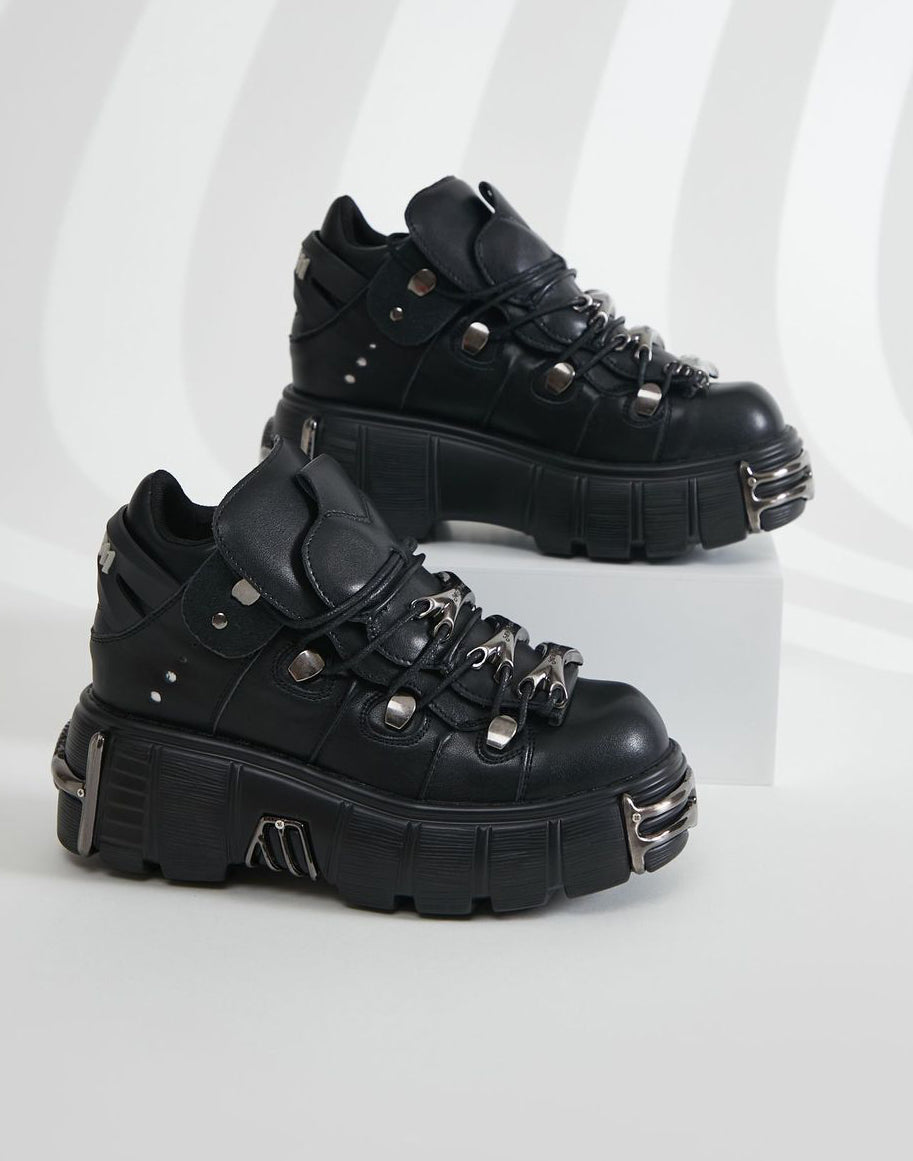 Women autumn and winter metal thick-soled low-top punk leather shoes 3