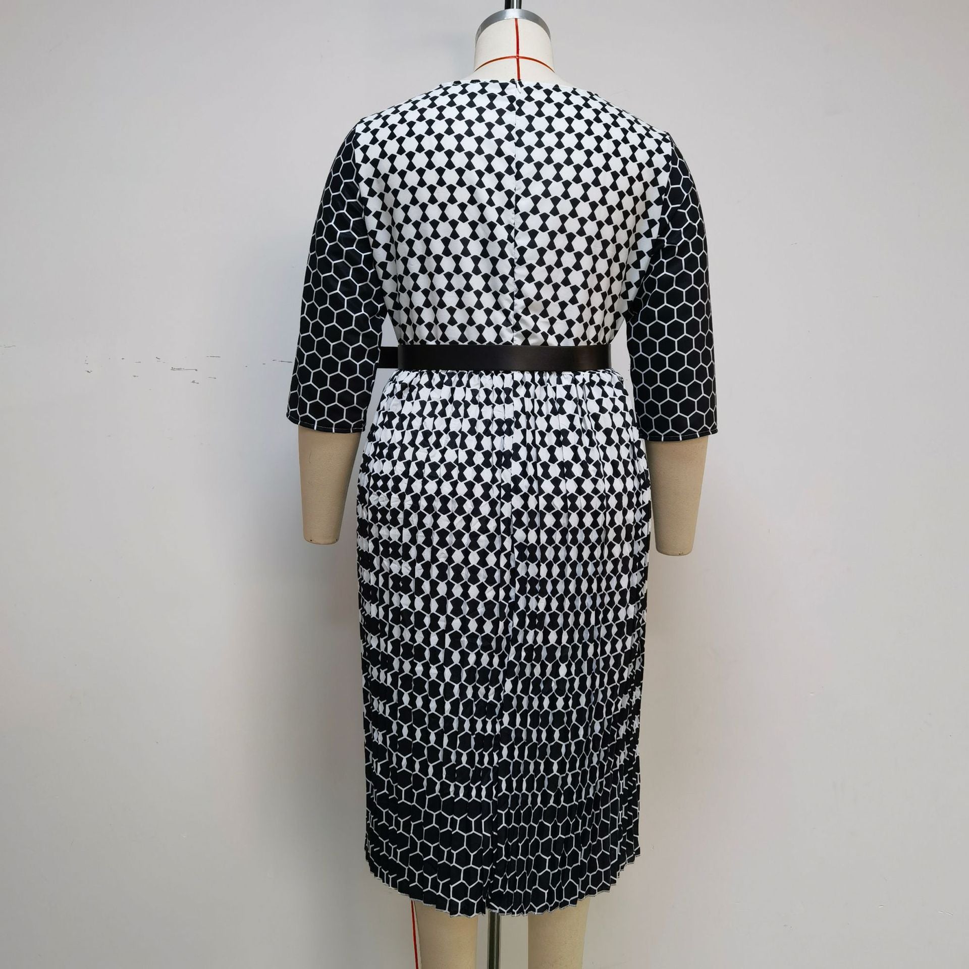 Plus Size Women African Round Neck Three-quarter Sleeve Pleated Snake Dress 10