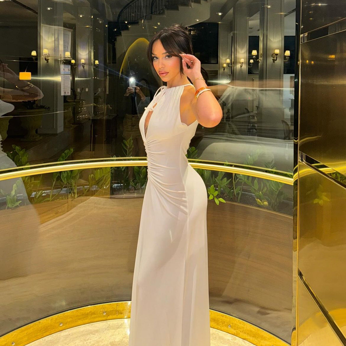 Women solid sexy sleeveless Halter Neck lace pleated dress 5