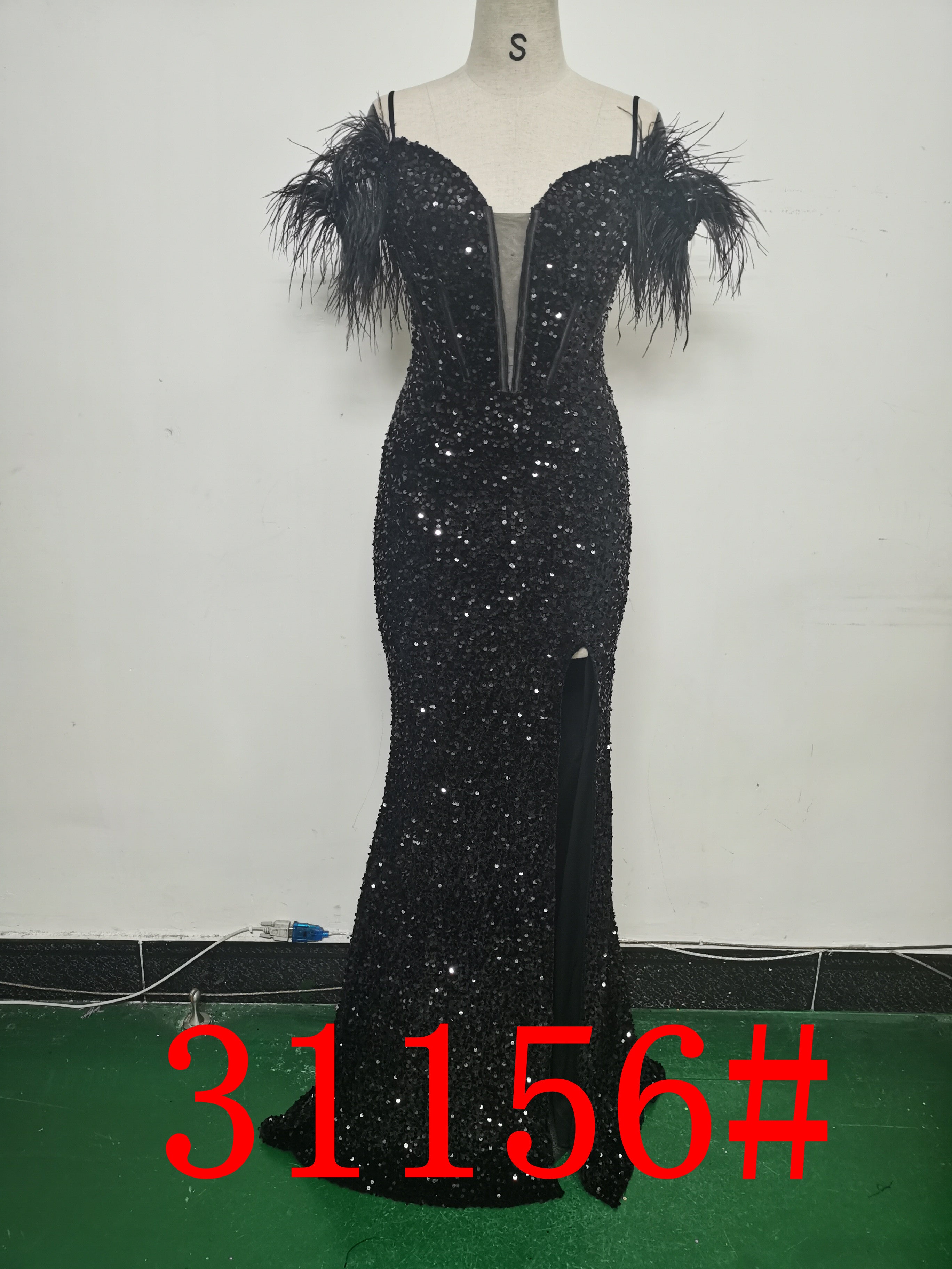 Women Herringbone ostrich velvet sequined mermaid evening dress 22