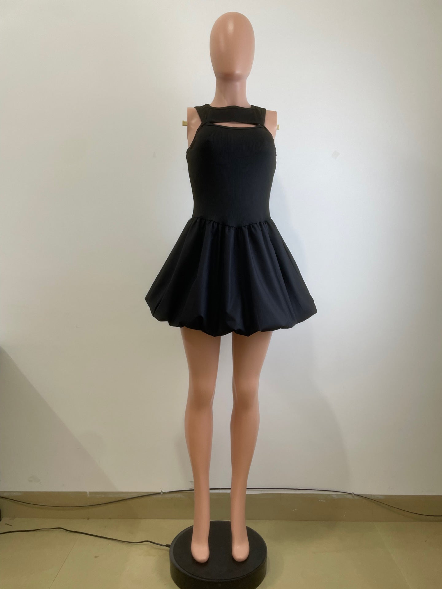 Summer  Hollow Sleeveless Mini Bubble Dress 7