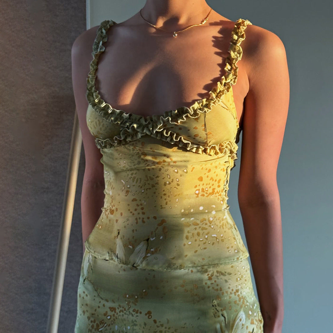 Fashion Women's V-Neck Low-Cut Camisole with Ruffle Edge Floral Print Skirt Set 5