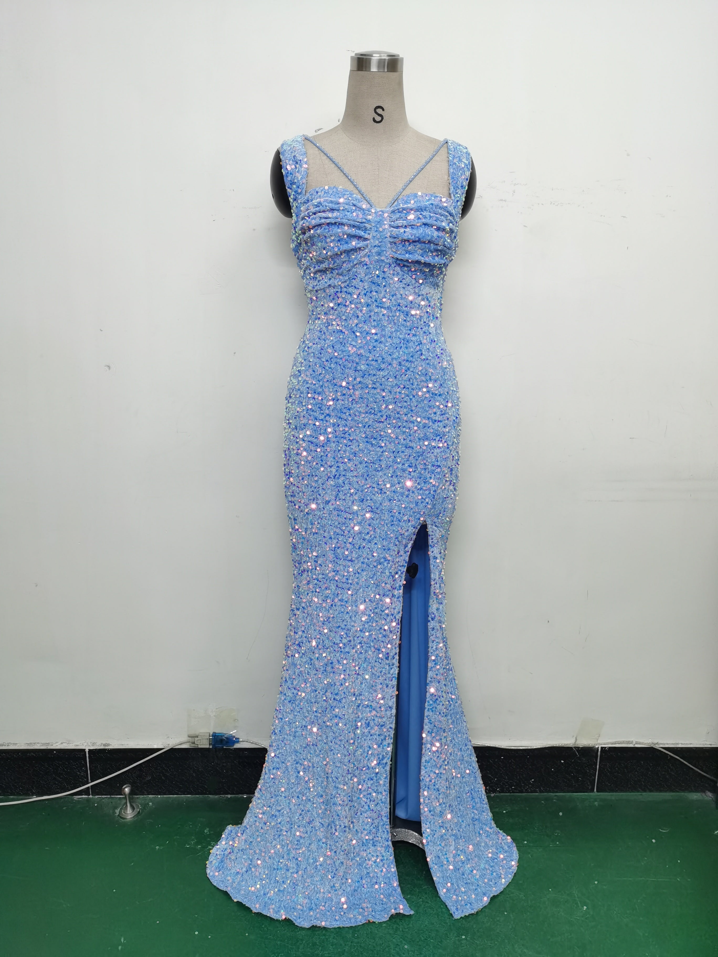 Luxury strap sequined long evening gown 38