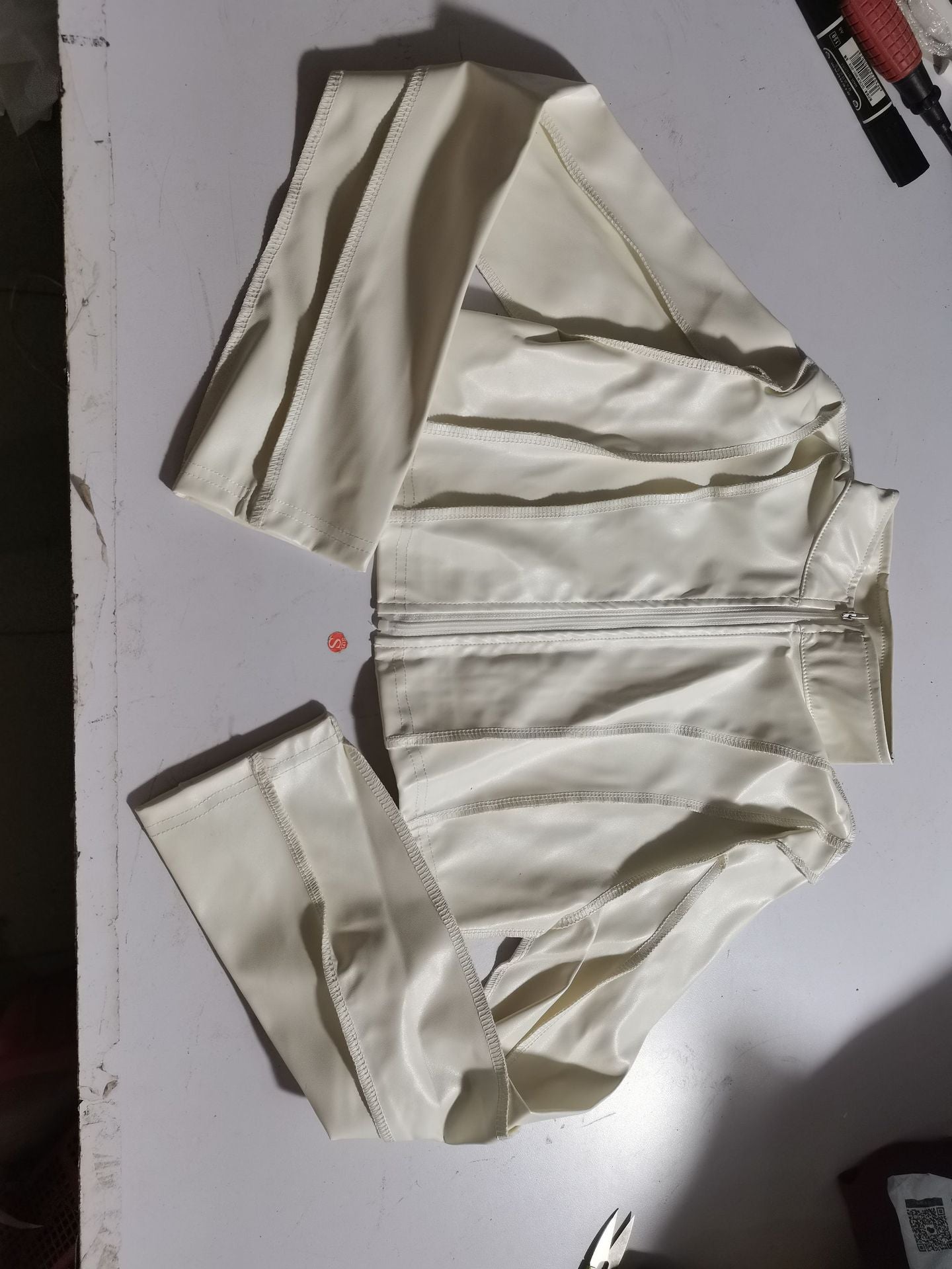 short coat women's spring long-sleeved ultra-short zipper leather coat 16