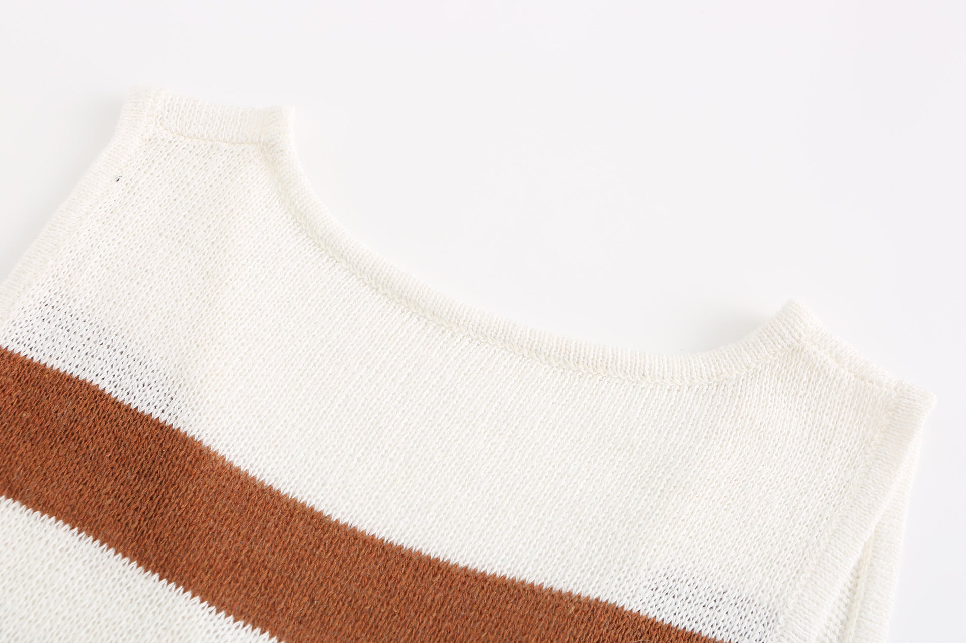 Summer fashion casual deep V-neck knitting vest and shorts two-piece set 44