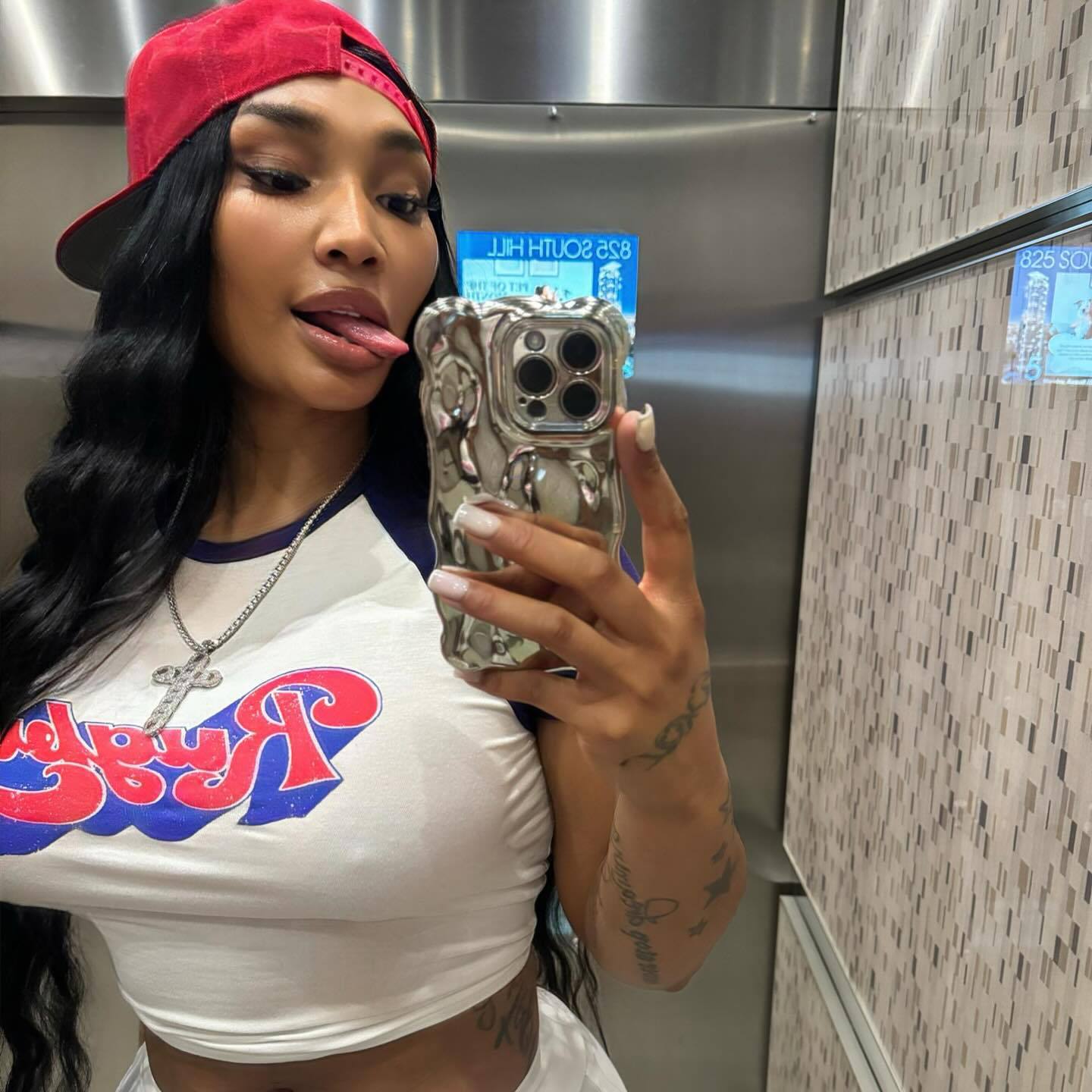 Women sexy Crop contrast color short-sleeved Top shorts two-piece set 4