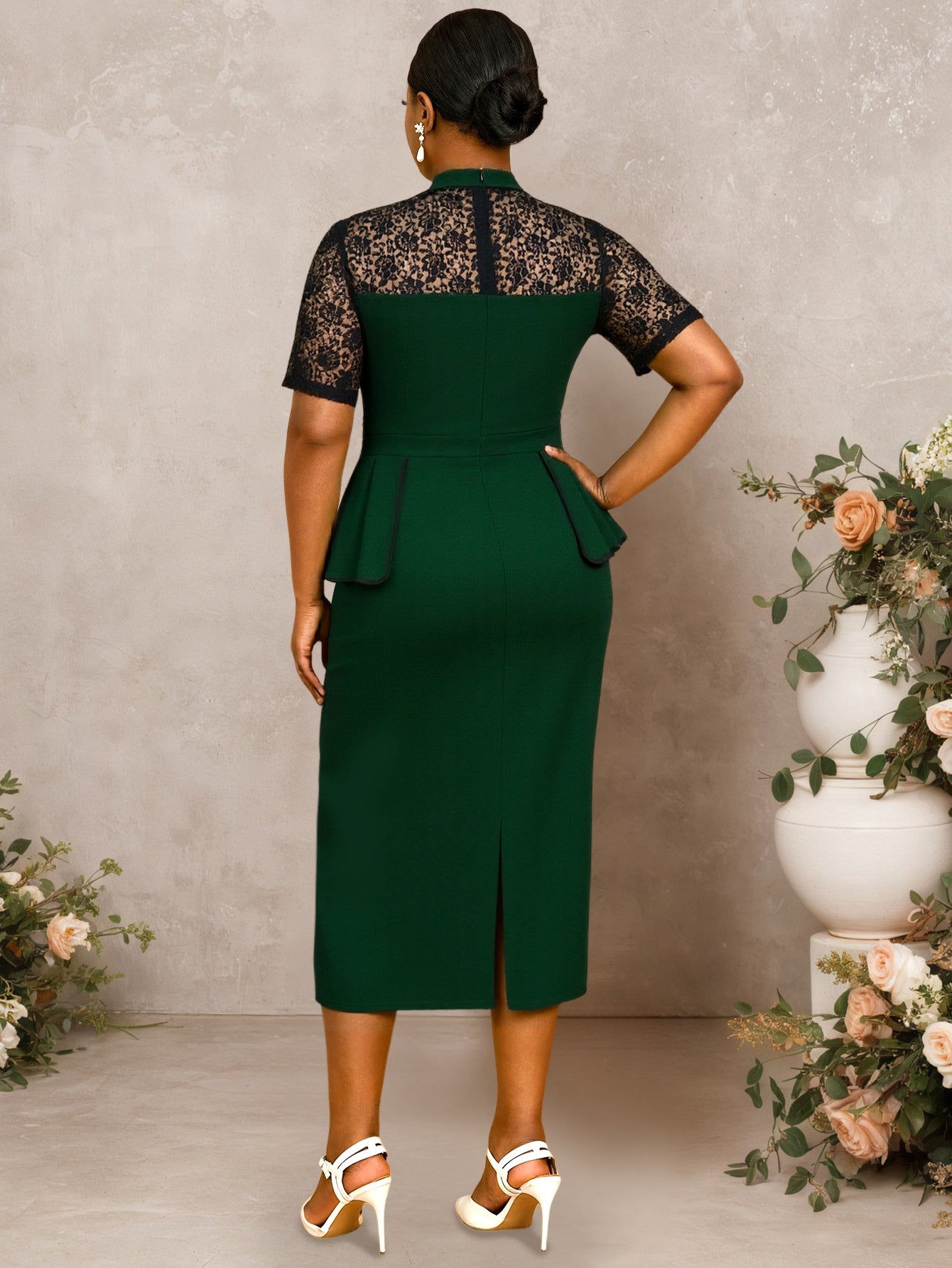 Plus-Size Women Dark Green Patchwork Knitted Lace Short-Sleeved Bodycon Dress 3