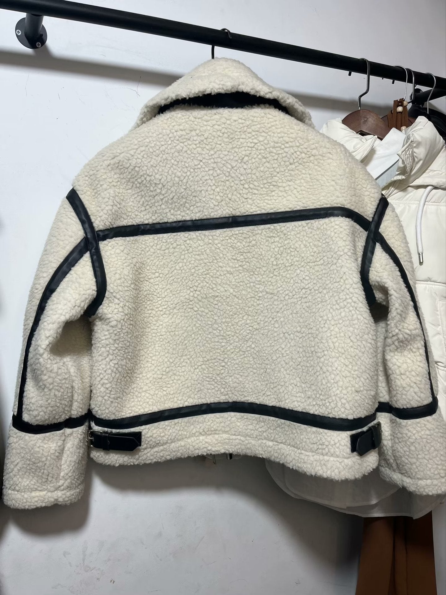 Women autumn and winter lamb wool coat 7