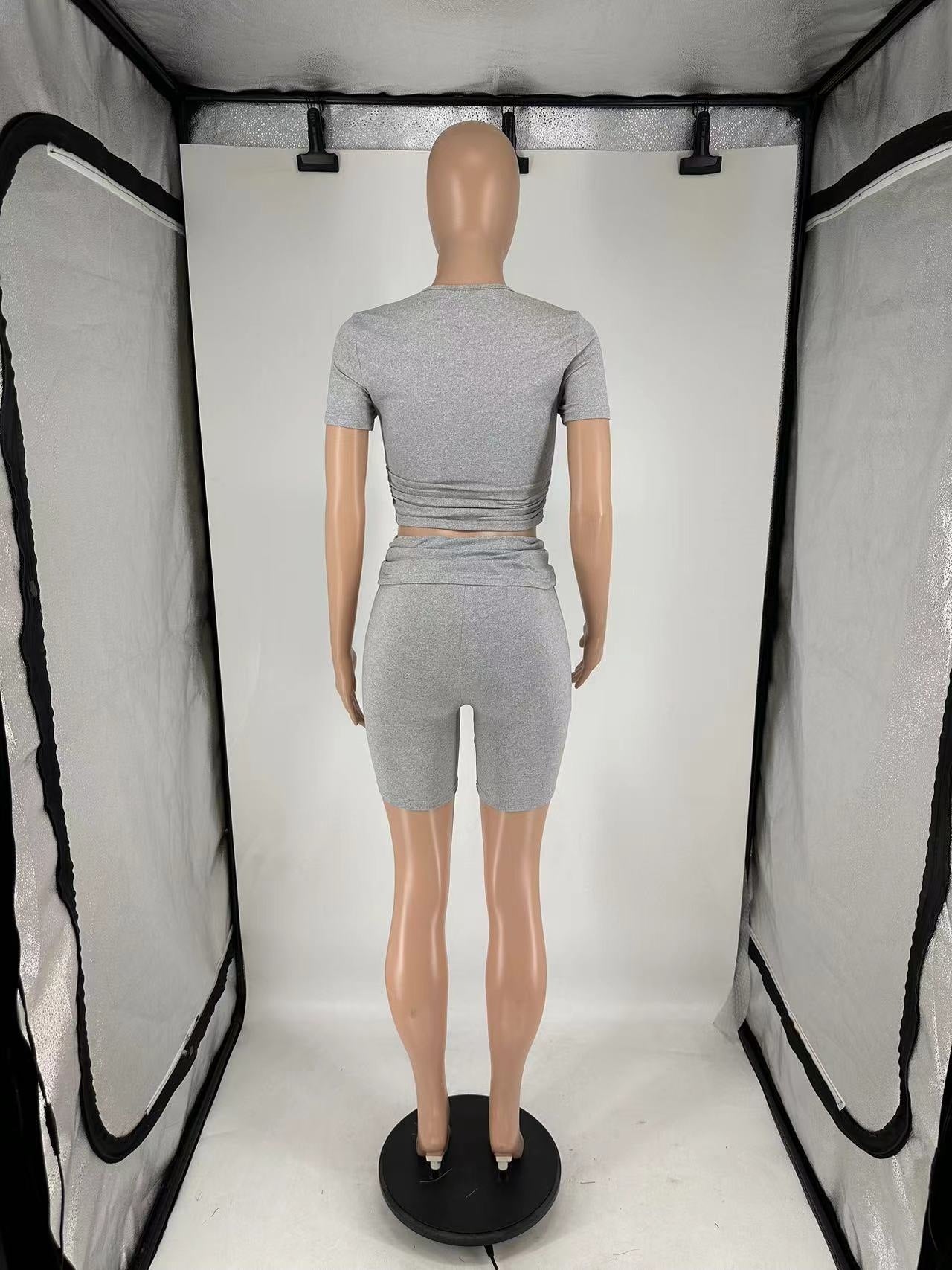 Women's Summer Short Sleeve Round Neck Casual Two-Piece Shorts Set 18