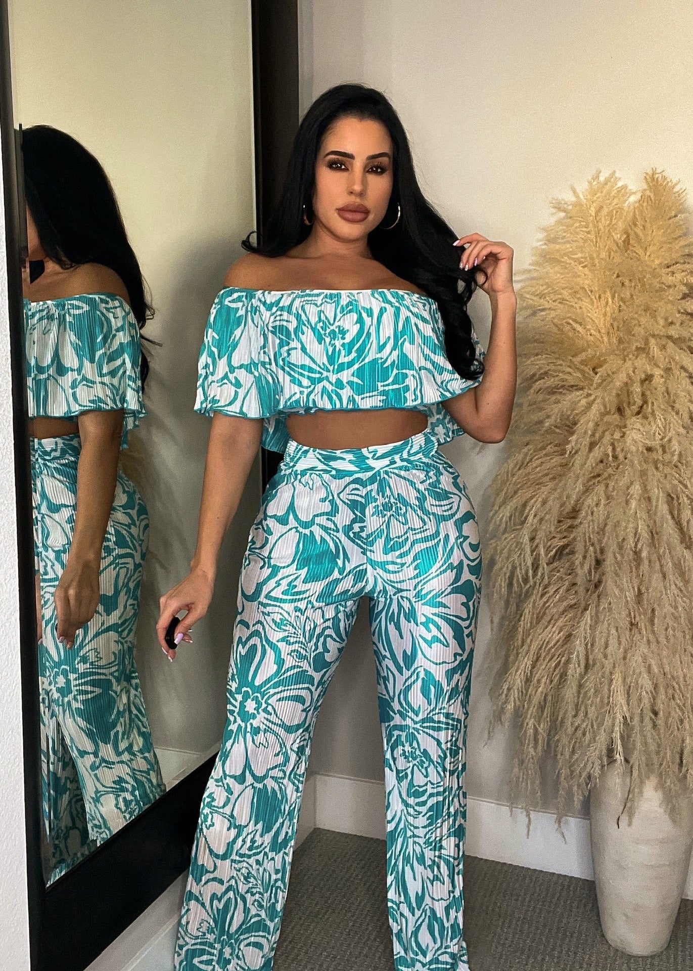 Women's Off Shoulder Wrap Crop Slim Waist Pants Two-Piece Set 3