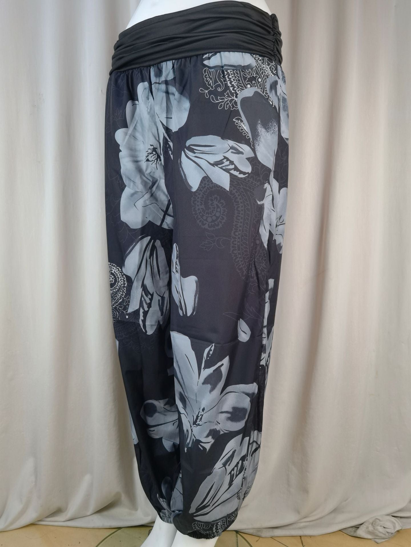 Women Printed Casual Wide-Leg Pants 68