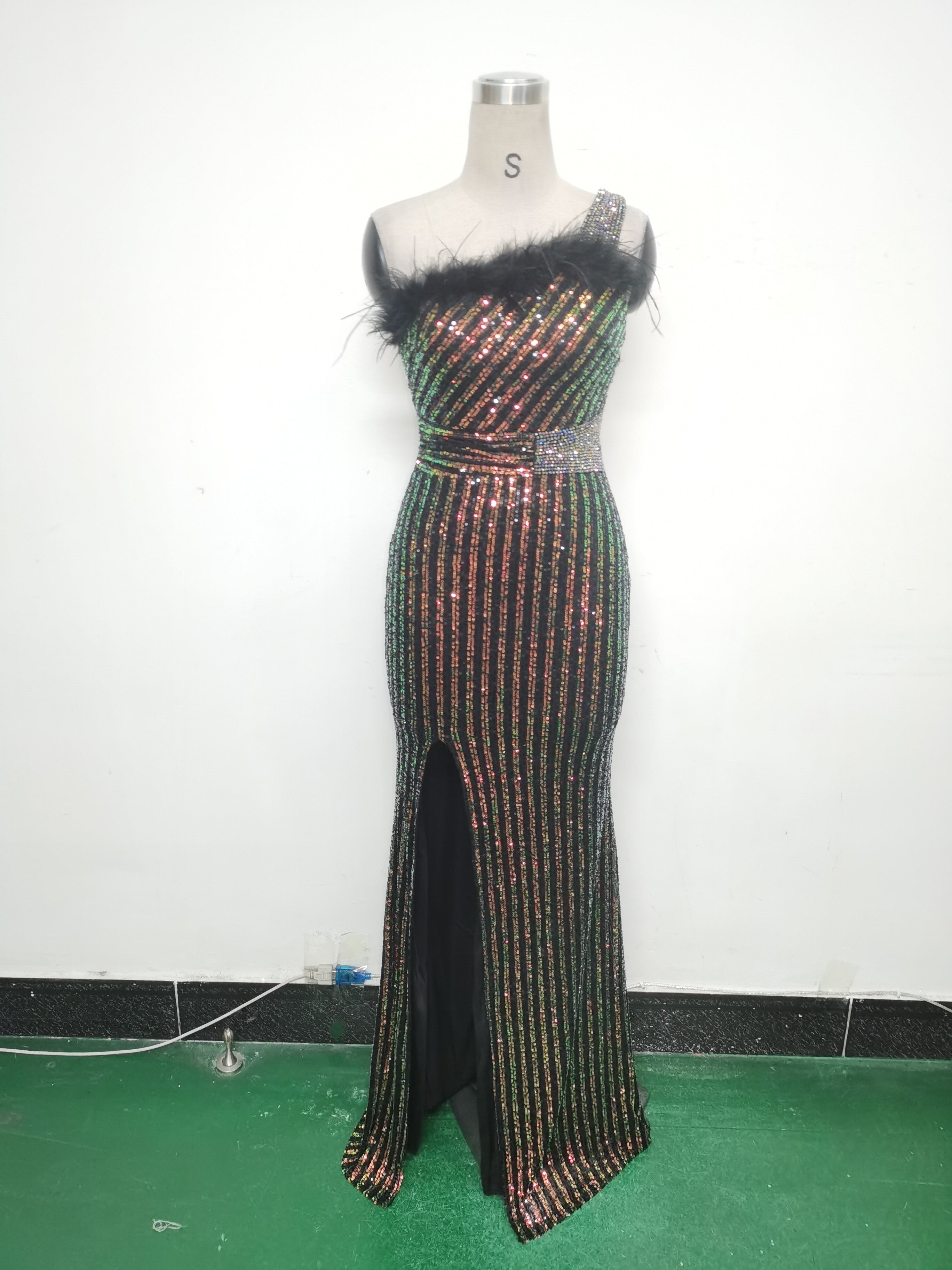 Women Beaded One Shoulder Slash Shoulder Split Sequin Evening Dress 19