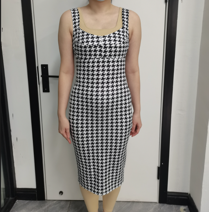 Women Low-Neck Houndstooth Dress 10