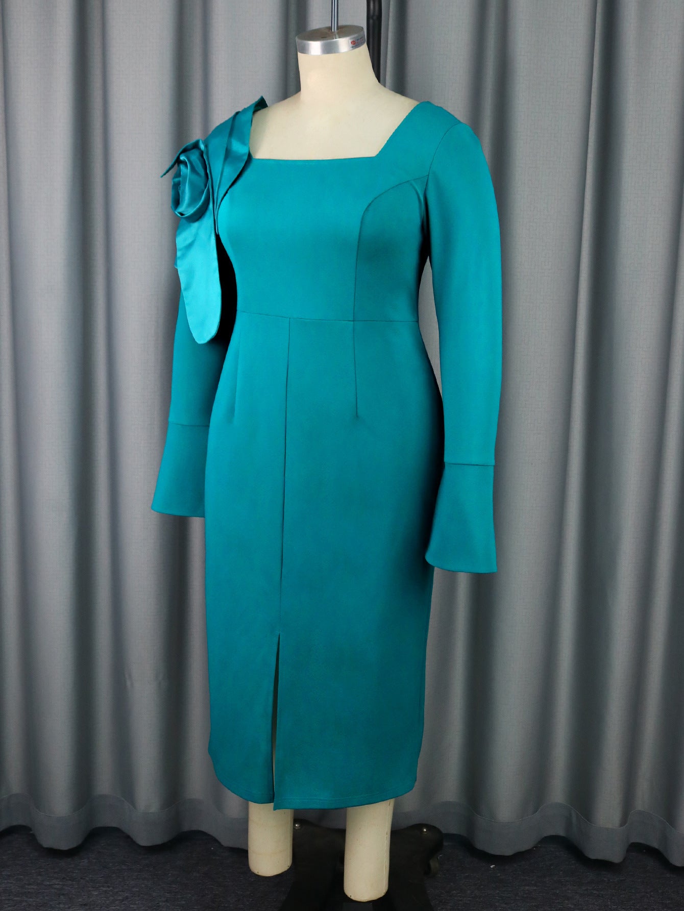 Solid Color Elegant Bell Bottom Sleeve Flower Evening Dresses 4