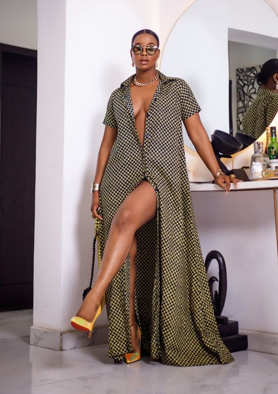 Plus Size Loose Turndown Collar Button Short Sleeve Printed Shirt Dress 5