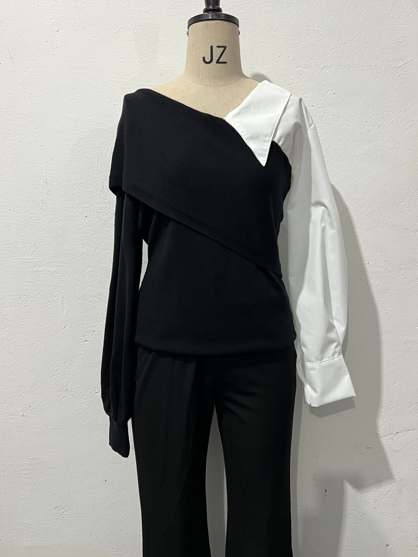 Chic Color Matching Design Off-Shoulder Long-Sleeved Knitting Sweater 5