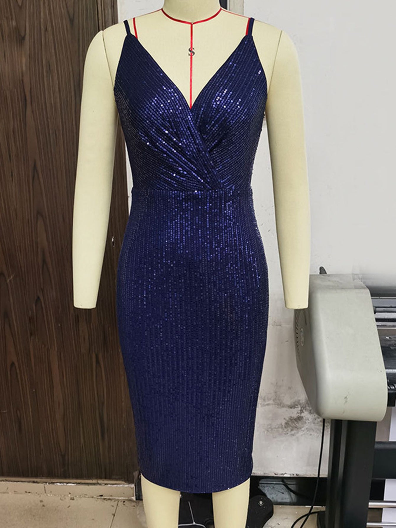 Women Sexy Backless Sequin Strap Dress 3