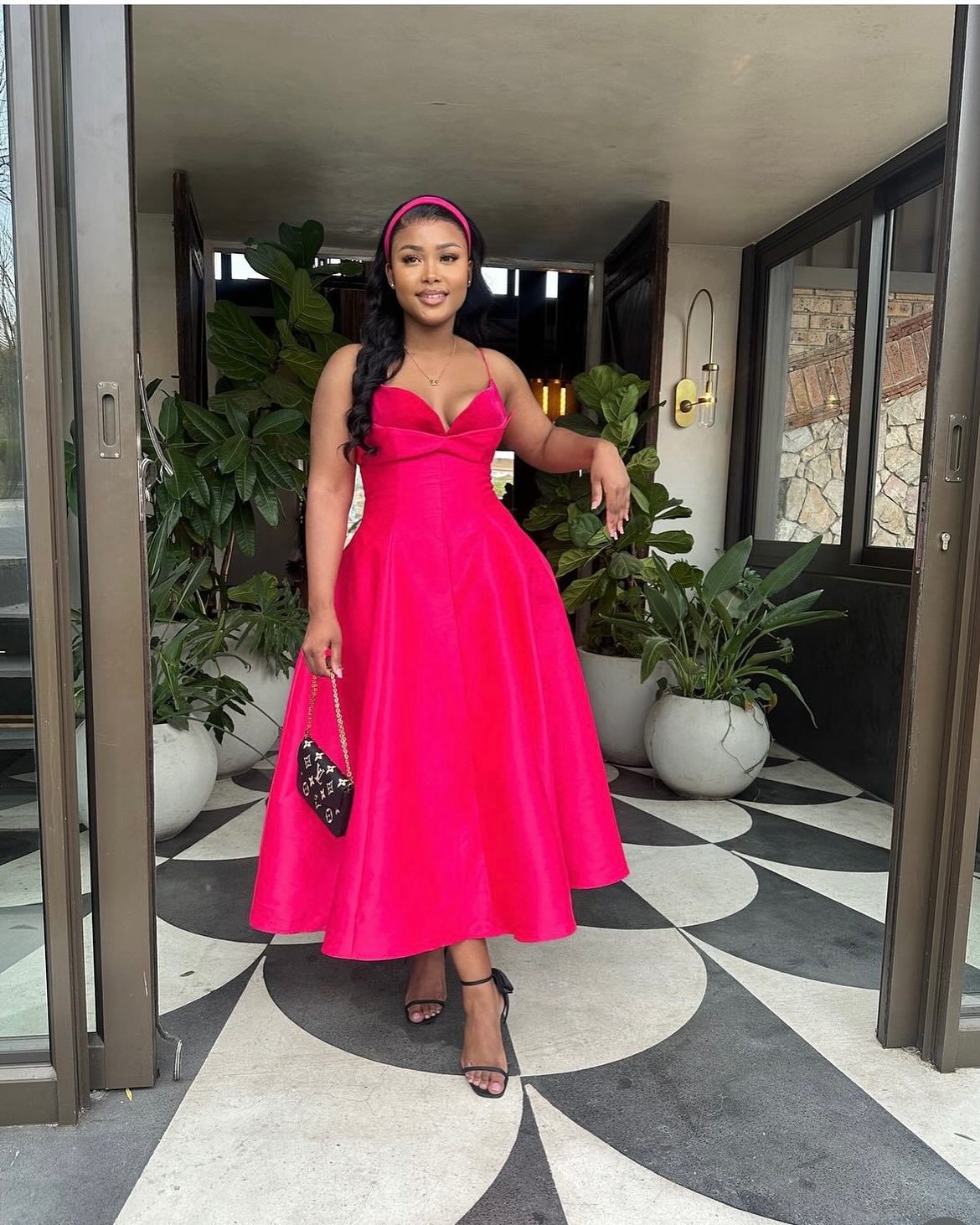 Luxury Strap V-Neck A-Line Flared Midi Dress 4