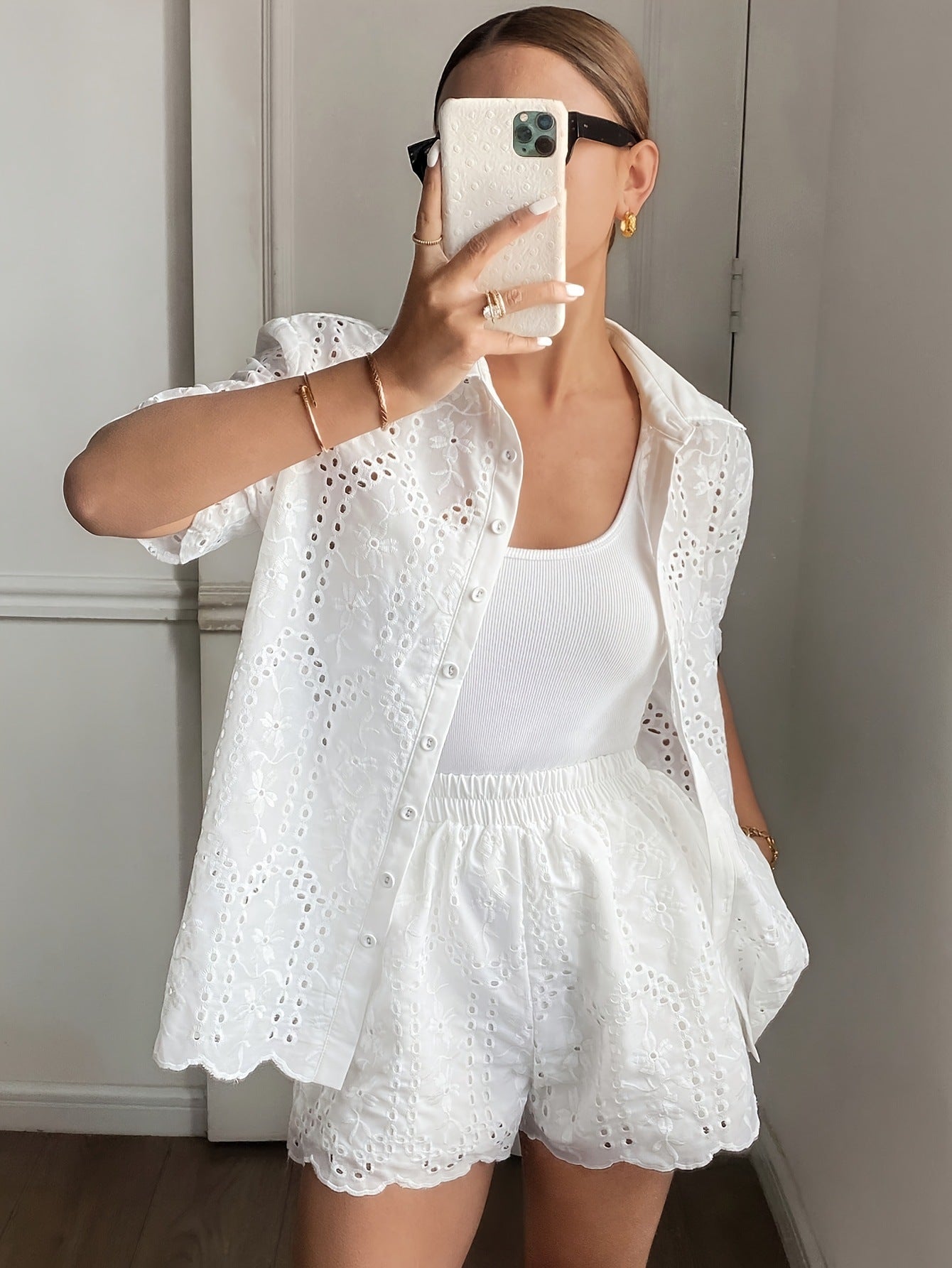 solid color embroidered short sleeve Turndown Collar hollow top and shorts 2-piece set 6