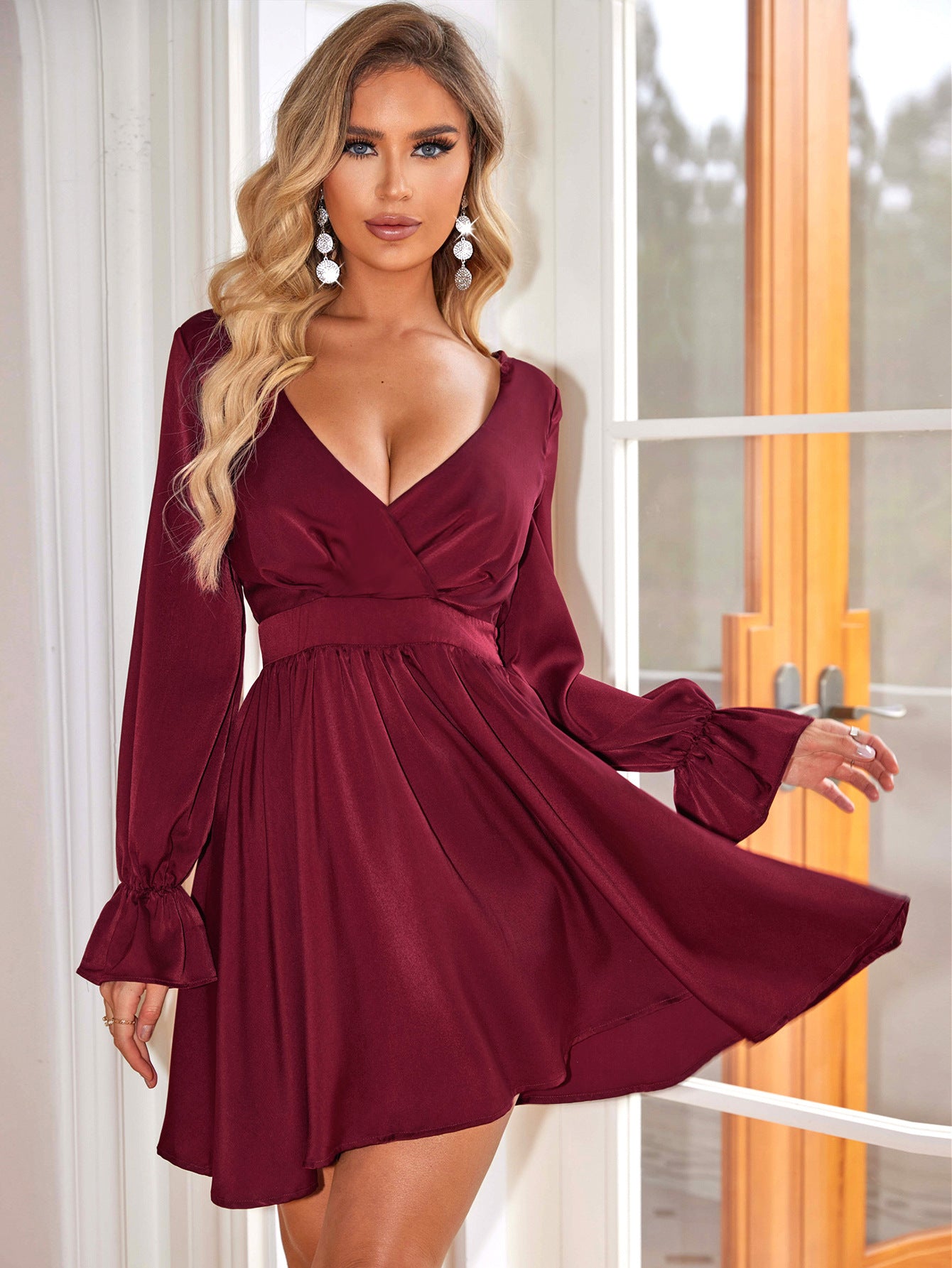 Women's Deep V Neck Long Sleeve Low Back Casual Dress