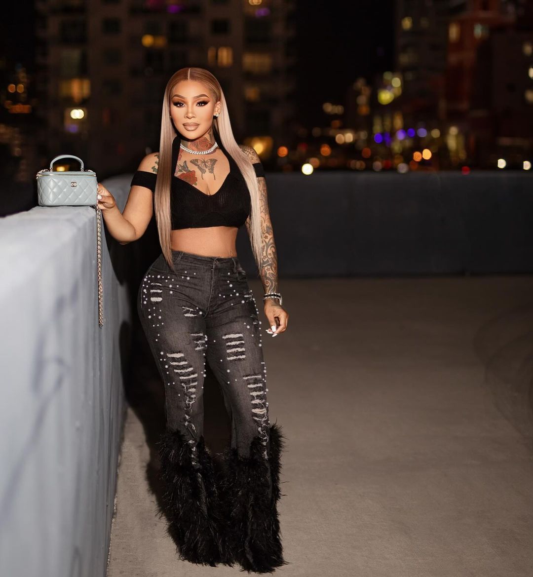 Women Pearl Embellished Feather Stretch Denim Pants 4