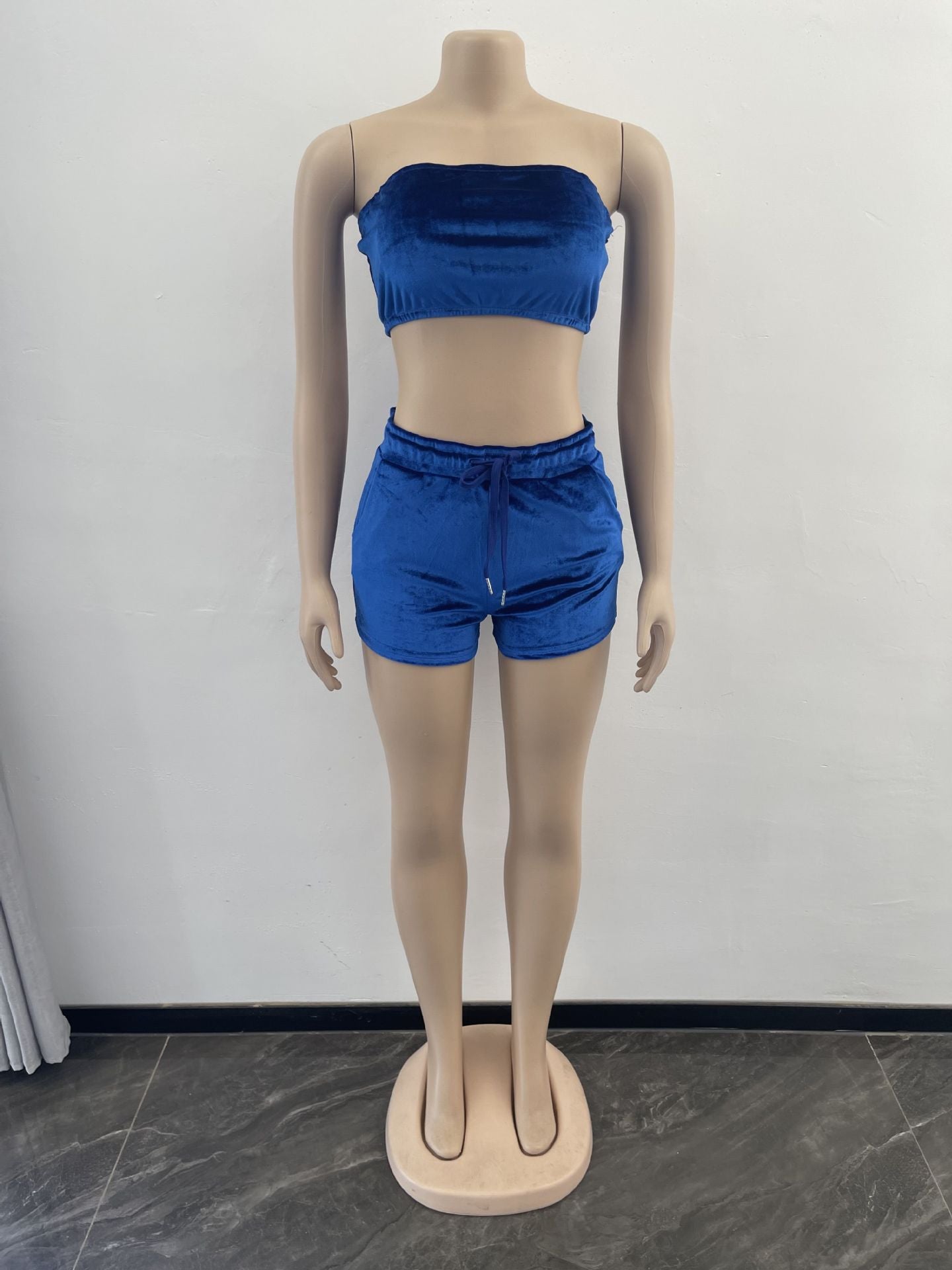 Women's Fashion Short SleeveVelvet Strapless Two Piece Shorts Set 18