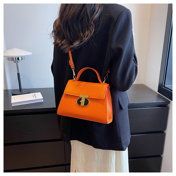 women's lock shoulder Messenger bag solid color small bag 18
