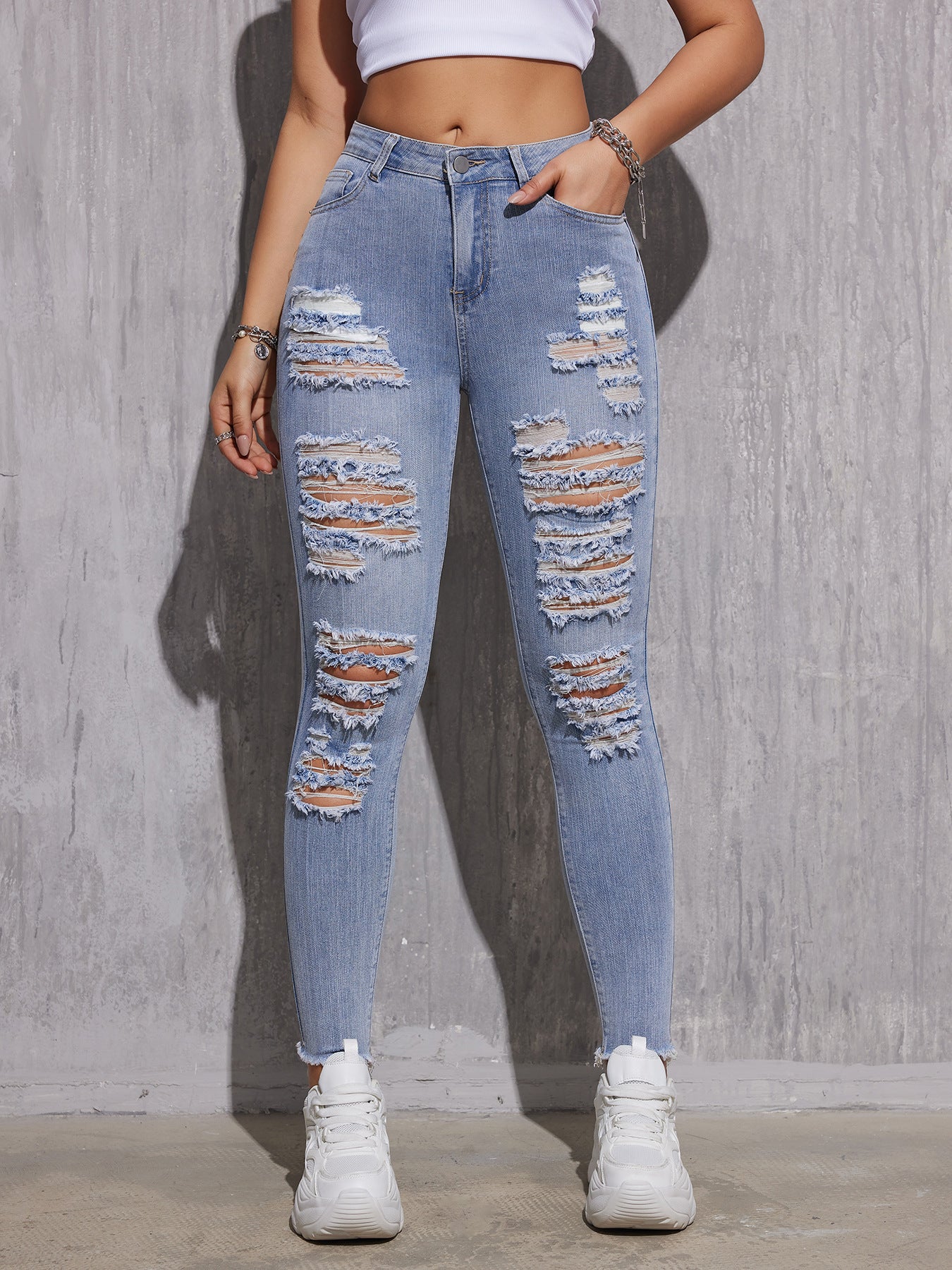 Women Ripped Denim trousers 3