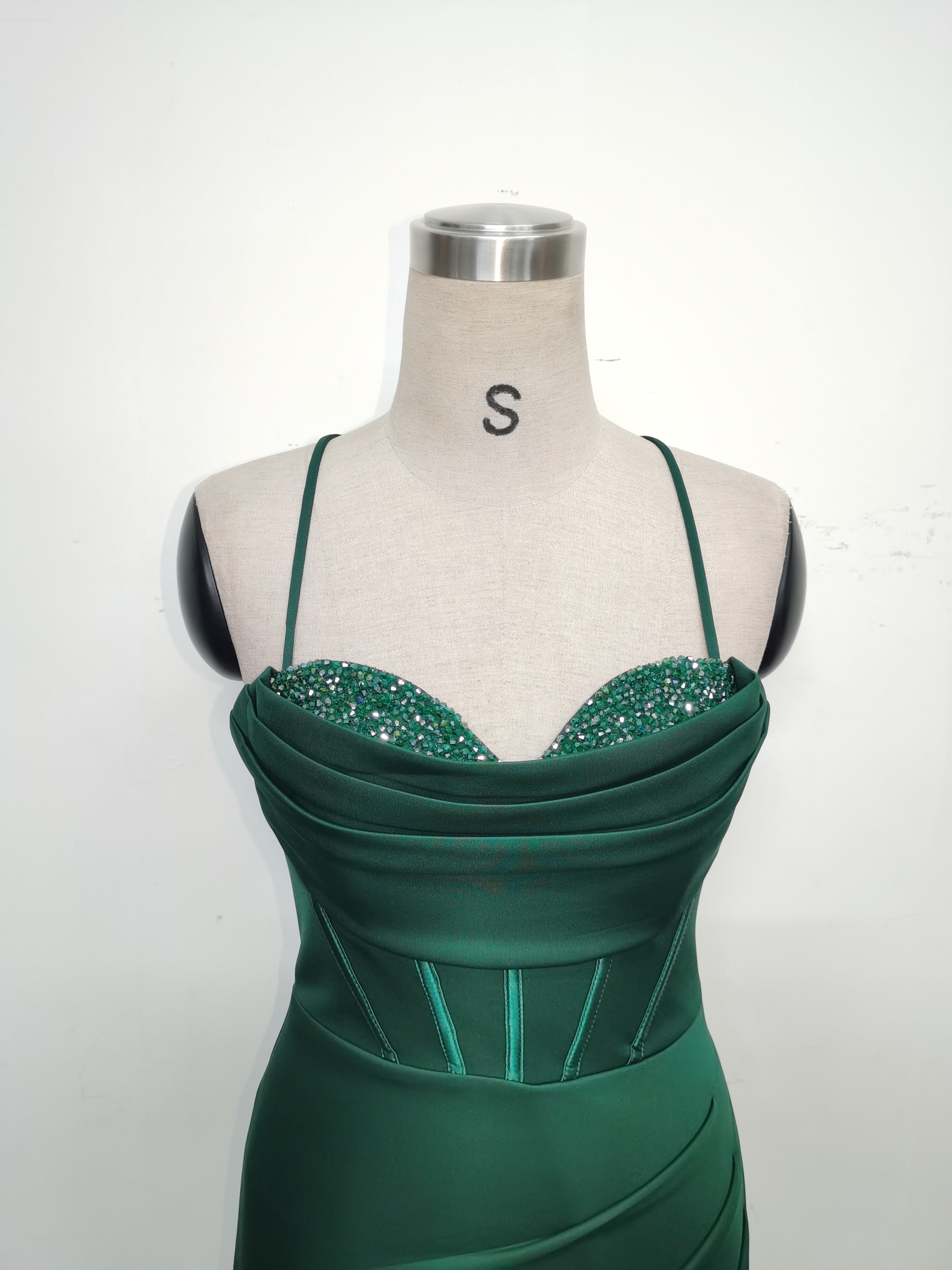 Luxury Strap Fishbone Slim Waist Evening Dress 19