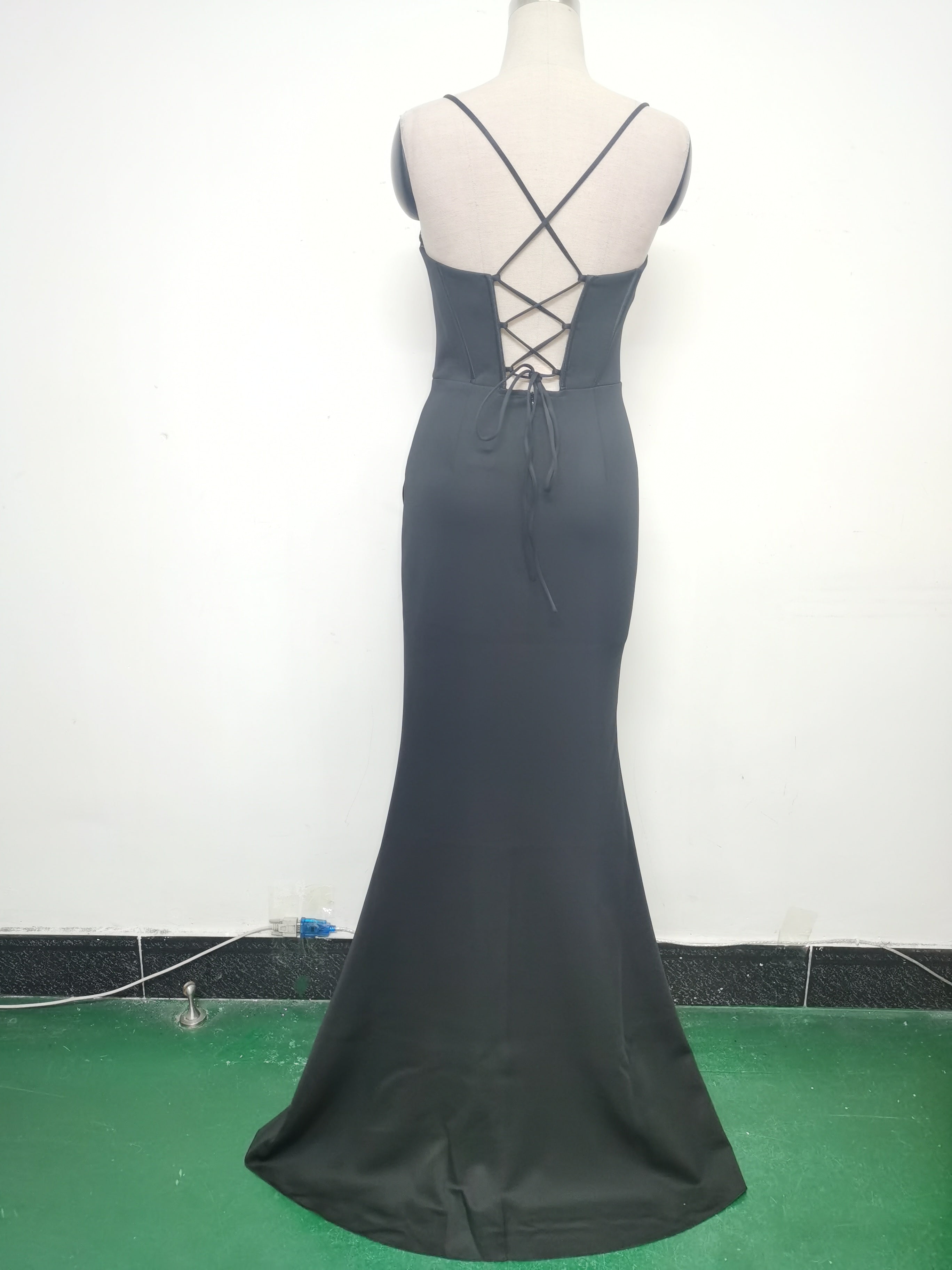 Luxury Strap Fishbone Slim Waist Evening Dress 23