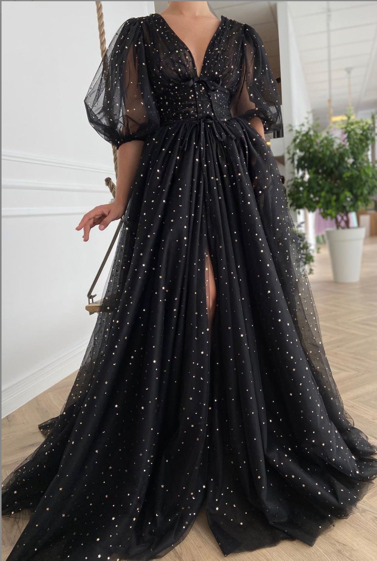 Women v-neck lantern sleeve sparkling mesh dress