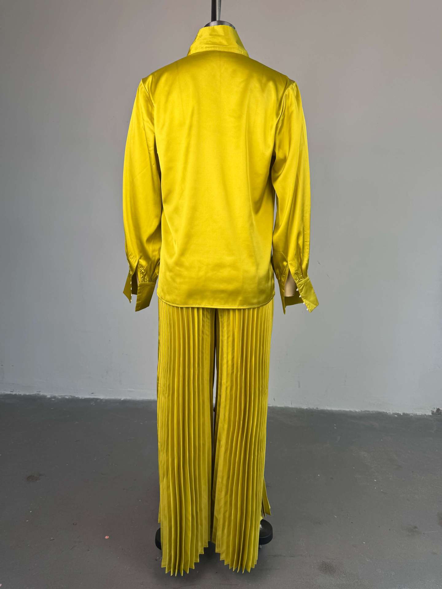 Women Summer Lace-up V-Neck Lantern Sleeve Shirt and Pleated Wide Leg Pants Two Piece Set 7