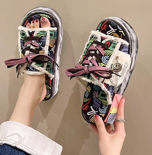 Women Graffiti Thick Soled Slippers 4