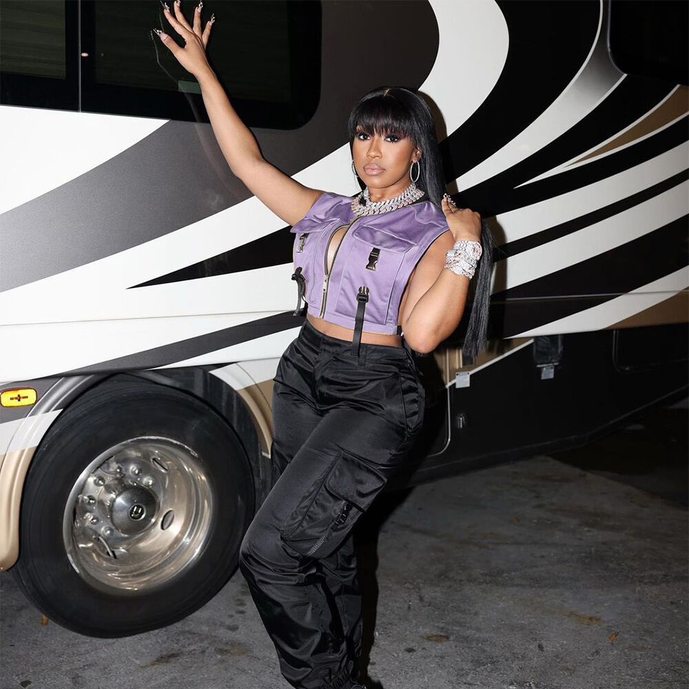 Women trendy pocket sleeveless vest Top 8