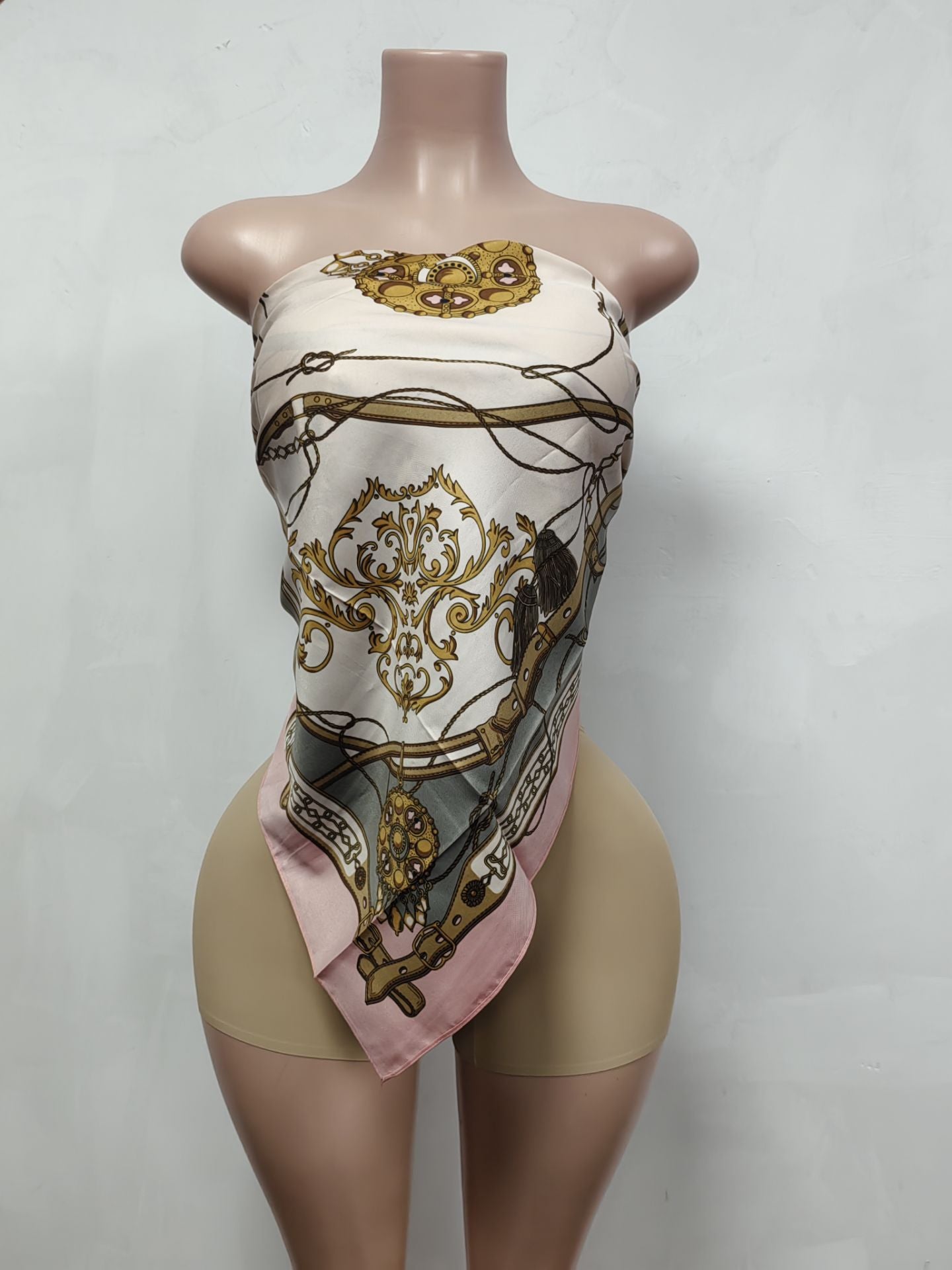 Fashion Strapless Sexy Two Piece Shorts Set 4