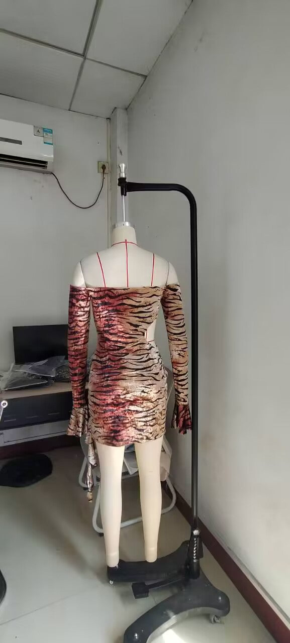 Women Sexy Off Shoulder Hollow Out Design Off Shoulder Leopard Print Long Sleeve Dress 5