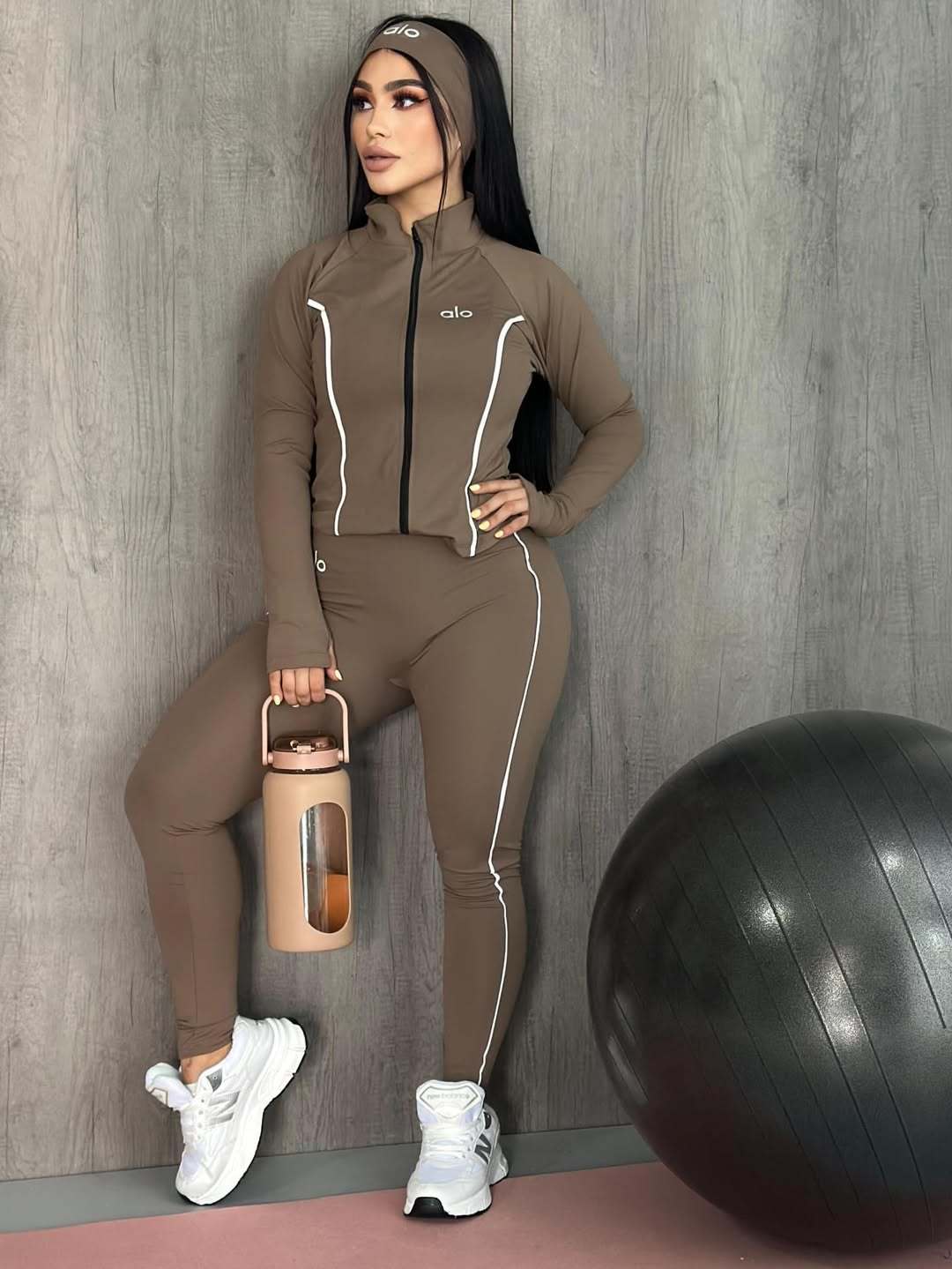 Women Contrast Color Yoga Running Wear Three-Piece Set 3